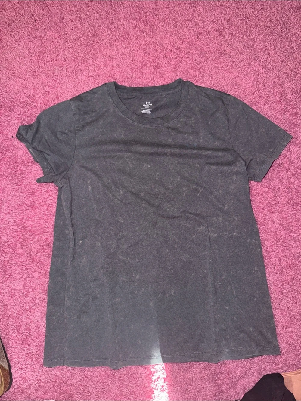 Under Armour Women’s Crewneck Tops - White, Black, Gray, Peach - Picture 4 of 5